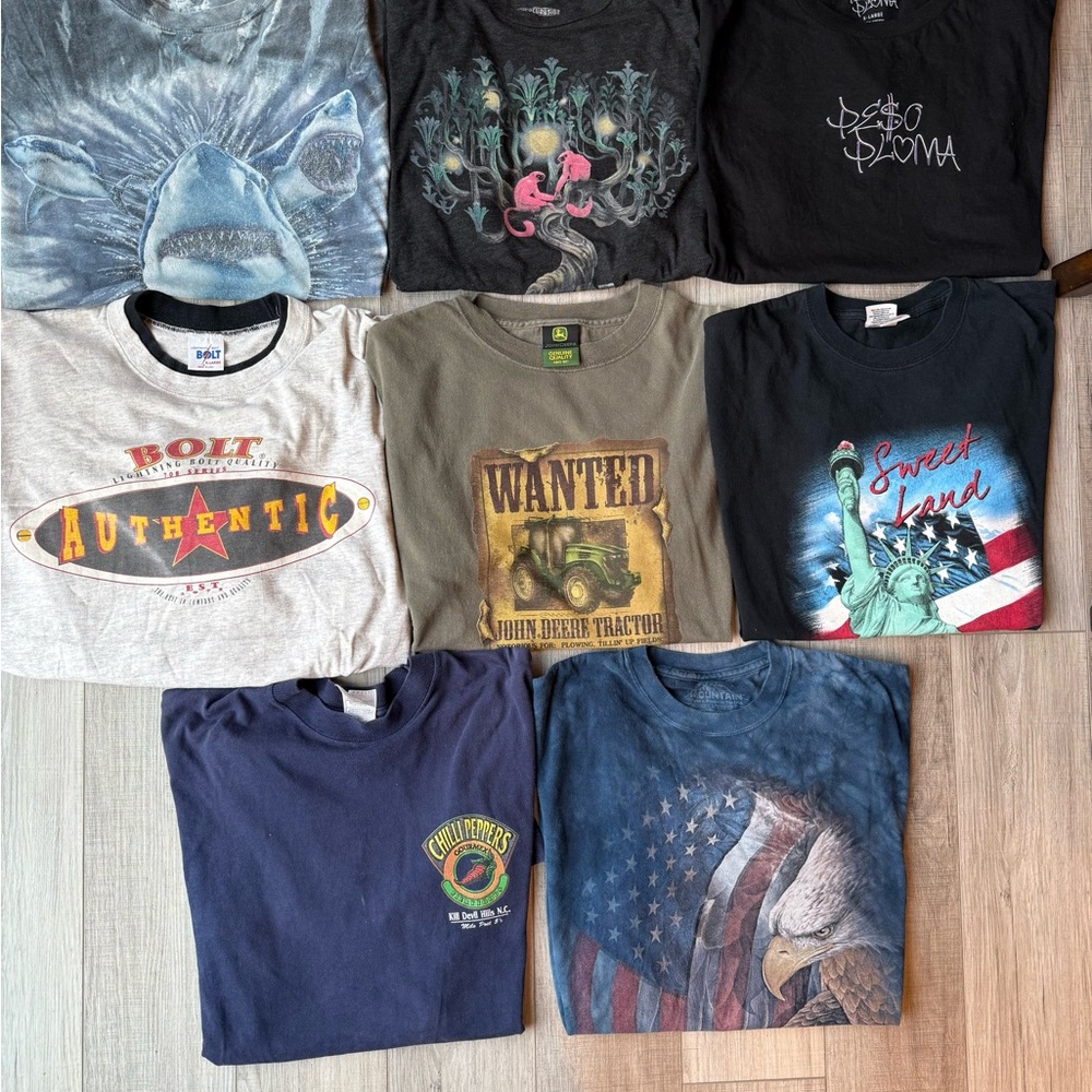 Graphic vintage tees!